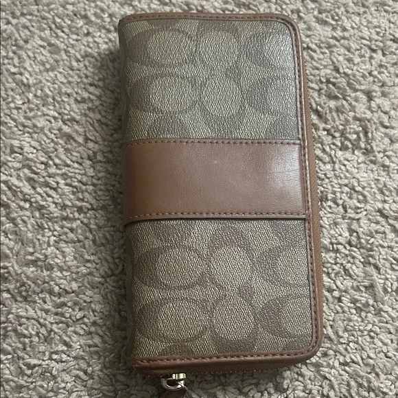 Coach Signature Brown and Tan Zip Wallet - Picture 6 of 8